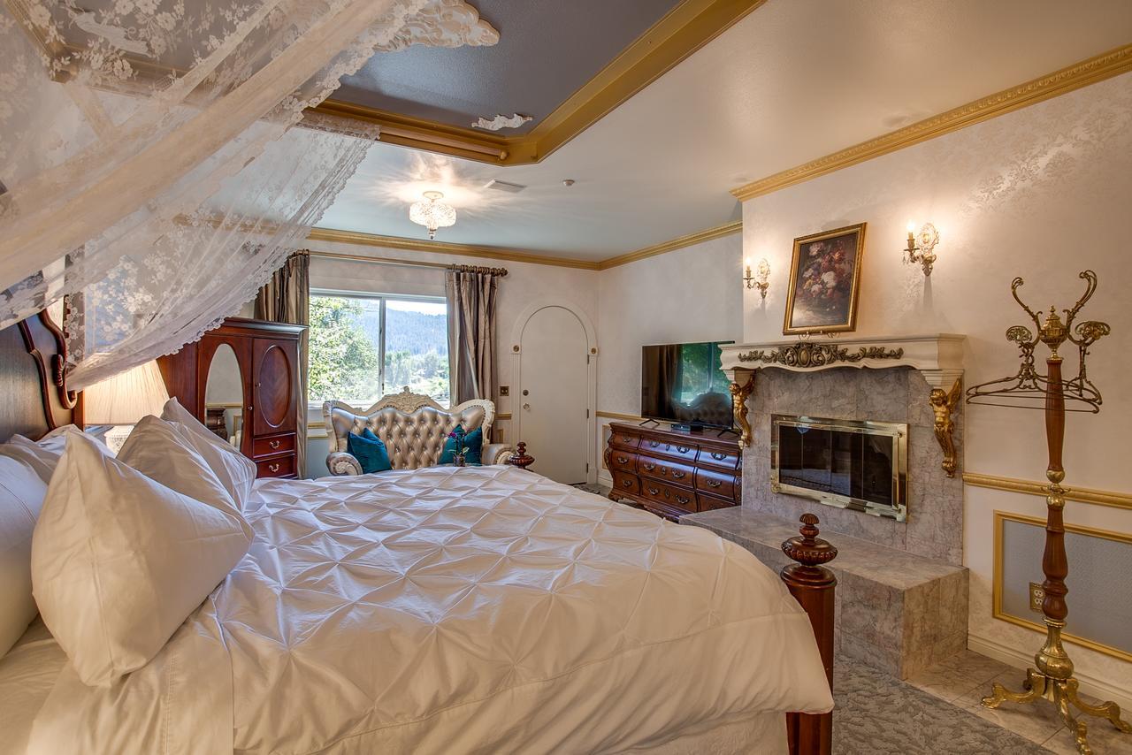 Storybook Riverside Inn Leavenworth Extérieur photo