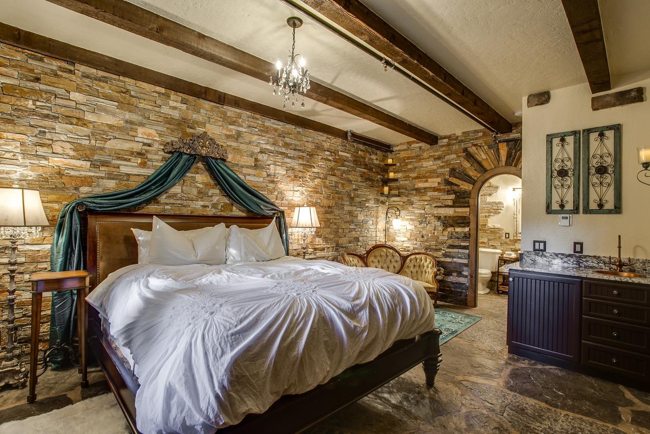 Storybook Riverside Inn Leavenworth Extérieur photo